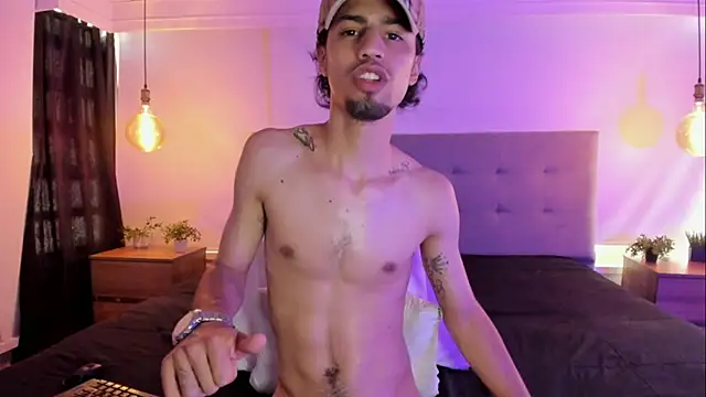 MichaelEvanss_ Adlı Modelin Canlı XXX Sohbeti
