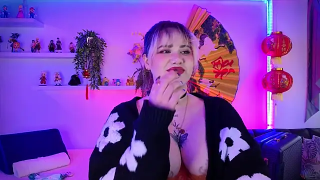 albaismynameX's Live XXX Chat