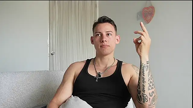 دردشة Muscle_King_Cum الجنسية المباشرة