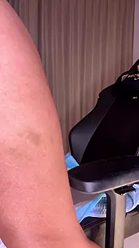 Helena_Karel লাইভ XXX চ্যাট