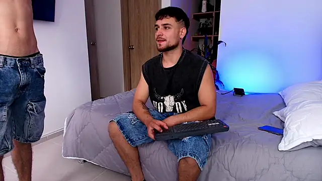 Two_sinzXX – Live XXX-chat