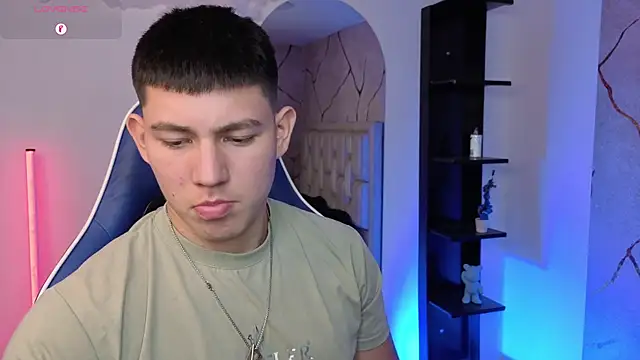 JamesCr_'s Live XXX Chat