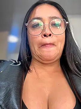 Онлайн чат XXX Mia_Risky-1