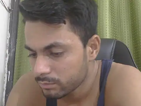 Stubborndesiboy's Live XXX Chat