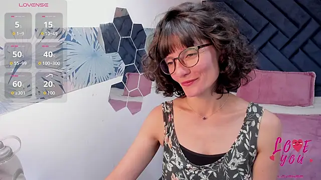 Valery_More__ élő XXX-chatje