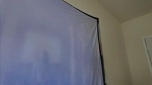 Triggerhappycj100's Live XXX Chat