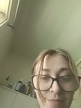 Онлайн чат XXX NeedyNina