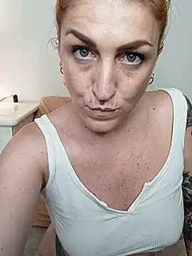DGalNextDoor's Live XXX Chat