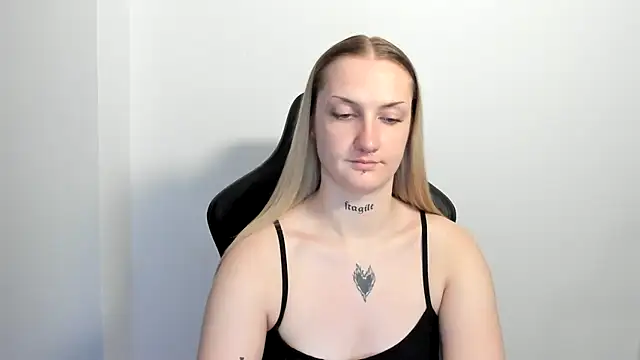 AlexaTease Live XXX-Chat