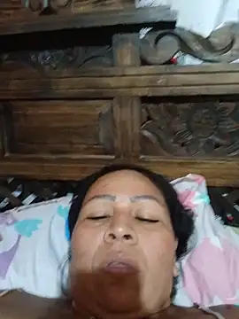 Dirty_Foxx5's Live XXX Chat