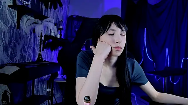 SeraphineSparda's Live XXX Chat