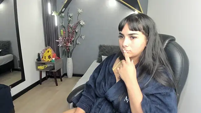 Bella_Raven: απευθείας συνομιλία ΧΧΧ