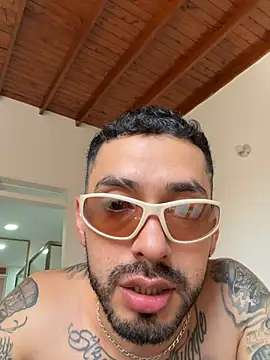 XXX chat uživo modela ANDREW_BLESSED