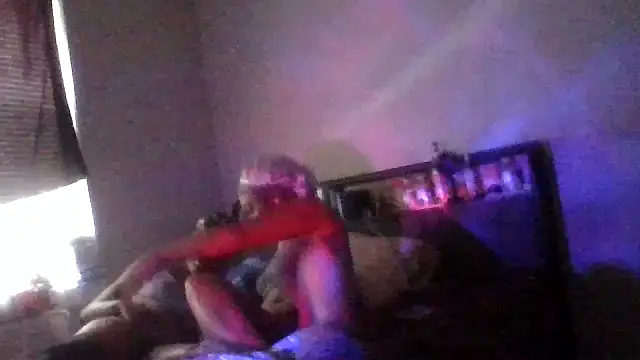 BedazedFirefly 即時 XXX 聊天