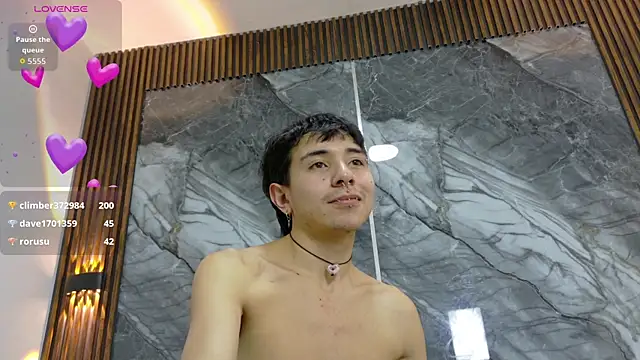แชท XXX สดของ NoahWalker__