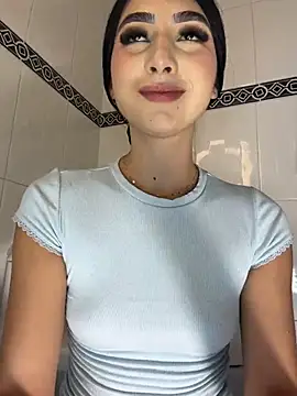 Chatroom XXX en direct de BadLilAngelXXX