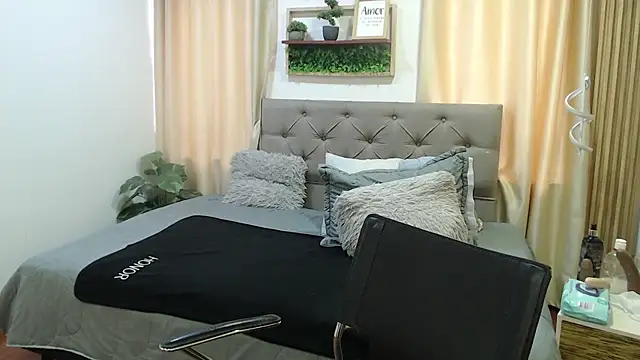 sasi_luna Live XXX-Chat