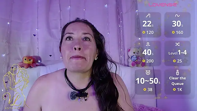 BLONDIE_TATIS' Live XXX Chat