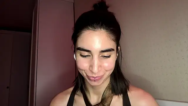 Chat XXX en directo de JessiaRuezga