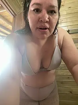 Chat +18 de Lovelipsbig ao vivo