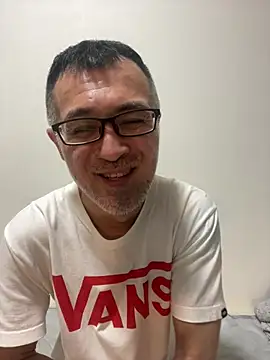 vansumi 即時 XXX 聊天