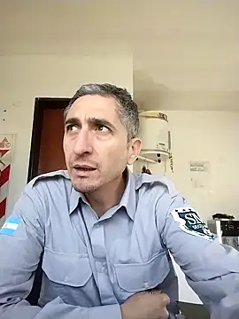 Alejandro83bsf: онлайн-секс-чат