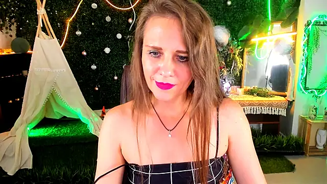 EmiliaBedy Chat XXX live