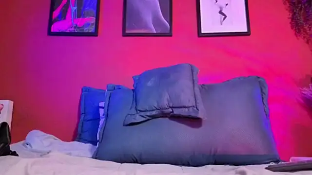 TwoCherries1 Chat XXX live
