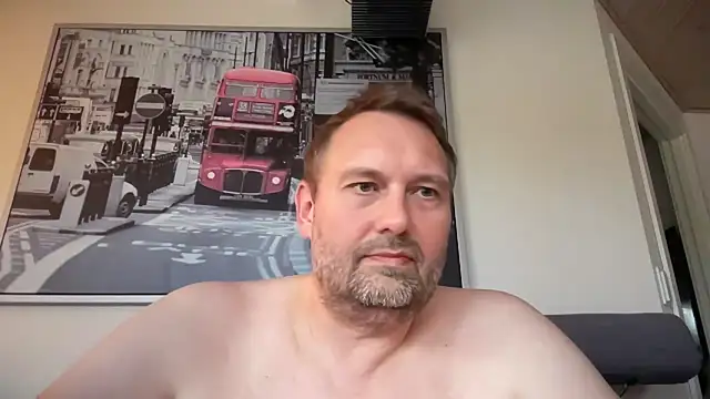 Naked_waiter Chat XXX in diretta