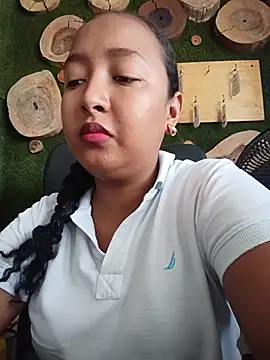 HeLiSa69ebonyのライブXXXチャット