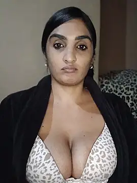Eroticindian07's Live XXX Chat