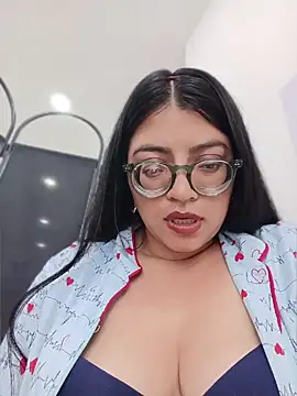 SOFI__10 élő XXX-chatje