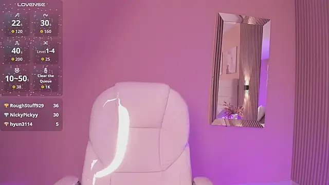 LisaLain live XXX chat