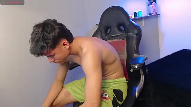 Онлайн чат XXX Ryan_grayx
