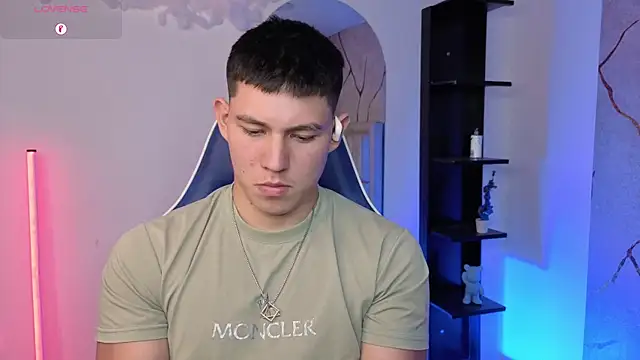JamesCr_ Live XXX-Chat