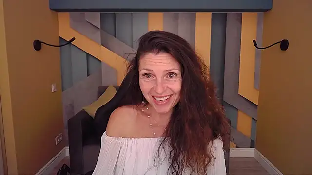 EllaLong Chat XXX in diretta