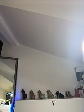 Chat +18 de BellaKarma ao vivo