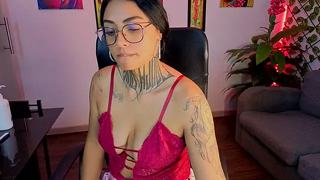 Chat XXX en directo de Lovely_celeste
