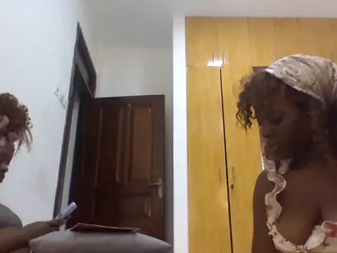 Chat +18 de sexybaddies20 ao vivo