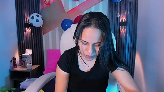 MadisonYoung000 Adlı Modelin Canlı XXX Sohbeti