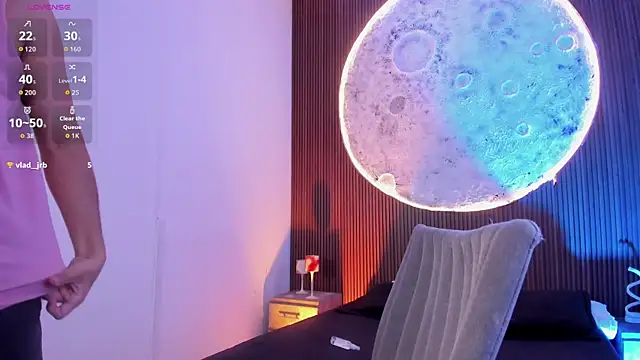 XXX chat uživo modela NicoKingg1_