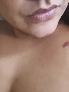 Show de Luna-elle na webcam