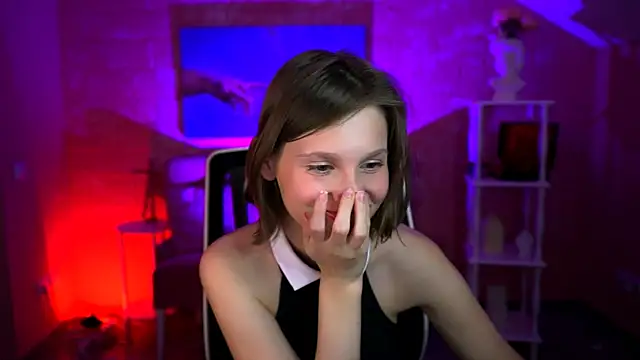 EllaHorton's Live XXX Chat