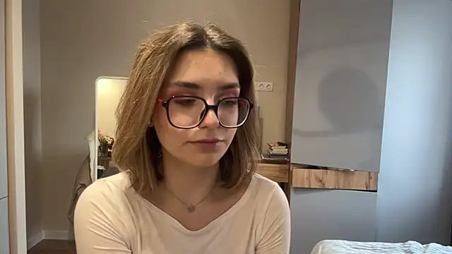 AnnaVelvetFire's Live XXX Chat