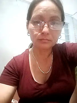 צ'אט XXX בשידור חי של Cucci07