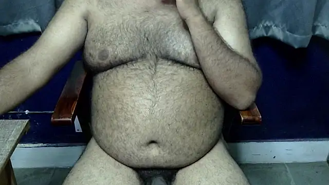hairysubcub_70 Show Webcam