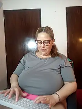 Živý XXX chat Kataleyamilf69_
