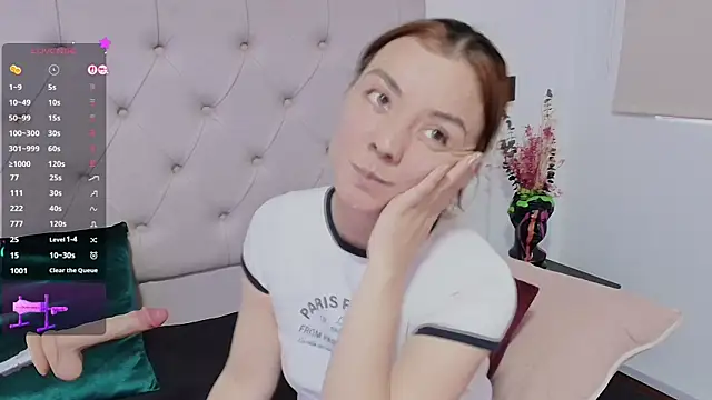 Chat +18 de MiccaMadison ao vivo