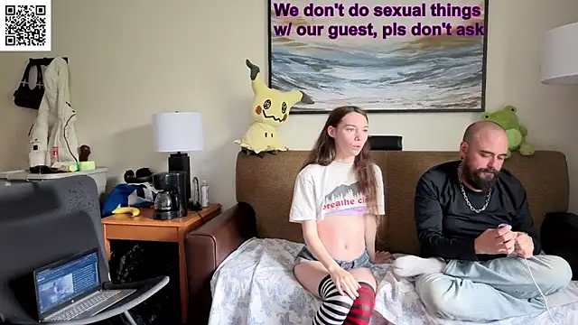 manicpixiedreamfrog's Live XXX Chat