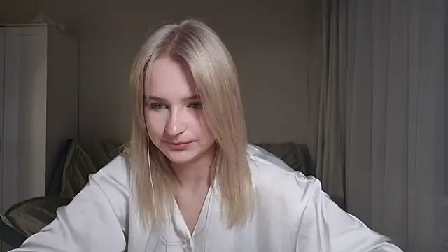 BloomMoon's Live XXX Chat